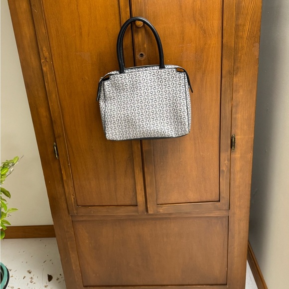 GUESS faux leather double strap  top zip handbag purse 10x12x3 6in drop - Picture 2 of 8